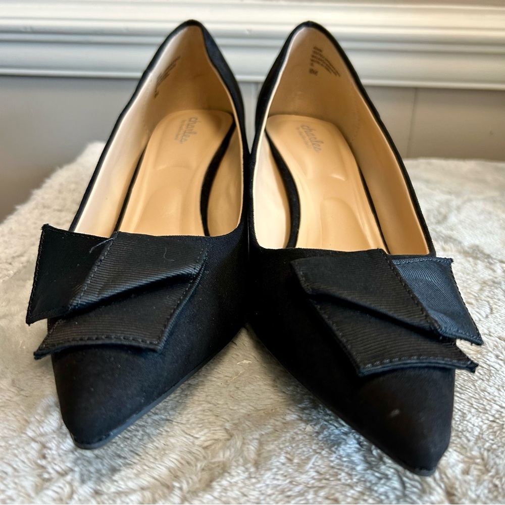 Chic Black Women's Shoes W/ Bow Detail Sz 8, 9 or 10 Charles David NWOT